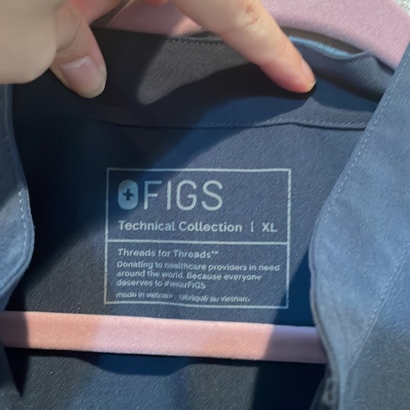 Figs Dark Harbor (Dark Navy Gray) Oversized top. - Picture 2 of 8